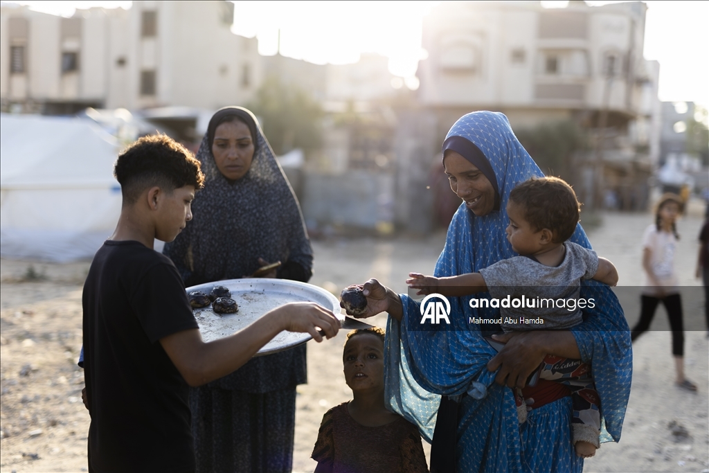 أطفال غزة.. عمل شاق تحت وطأة التجويع والإبادة الإسرائيلية