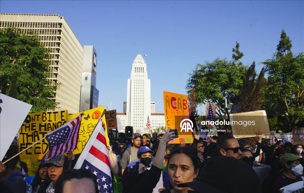 Los Angeles'ta ICE karşıtı gösteriler sürüyor