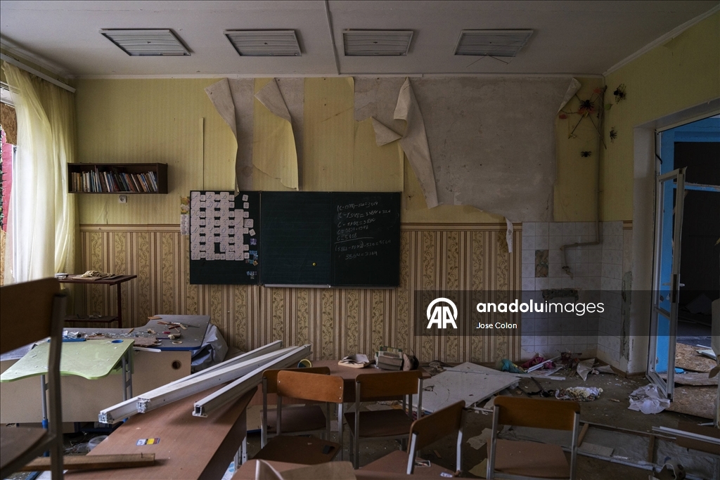 Rusya’nın Sloviansk’taki İHA saldırısının ardından okuldaki hasar görüntülendi