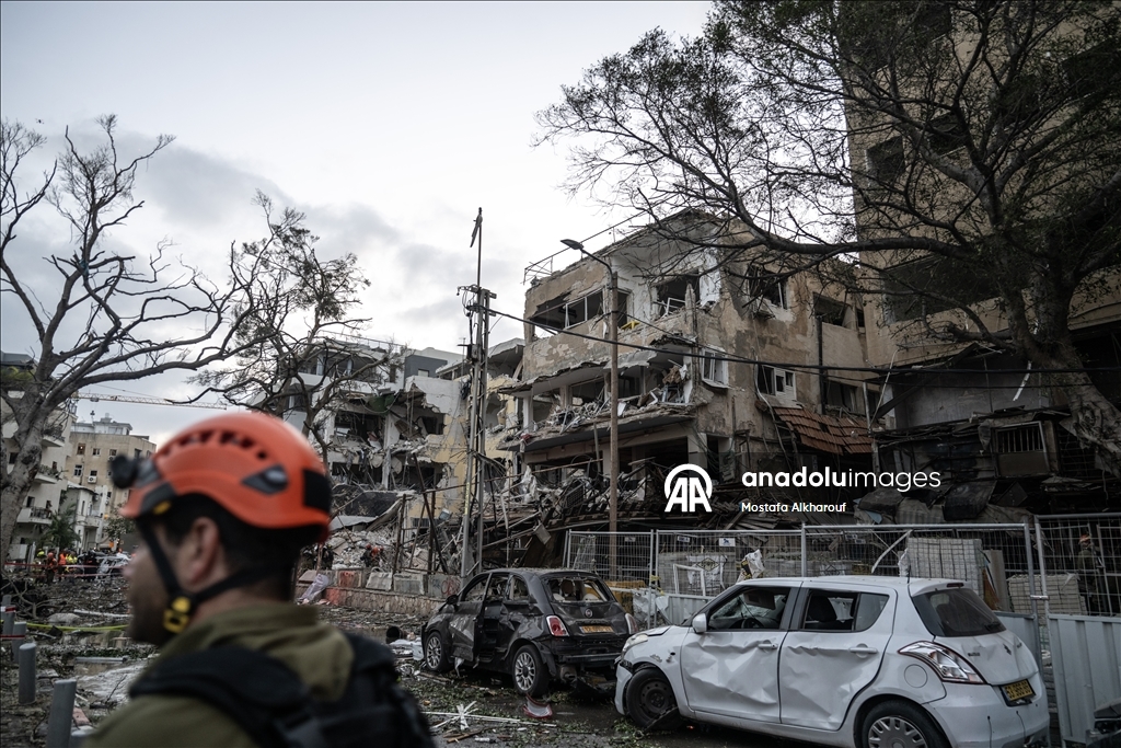 İsrail'in İran'a yönelik hava saldırıları devam ediyor 64