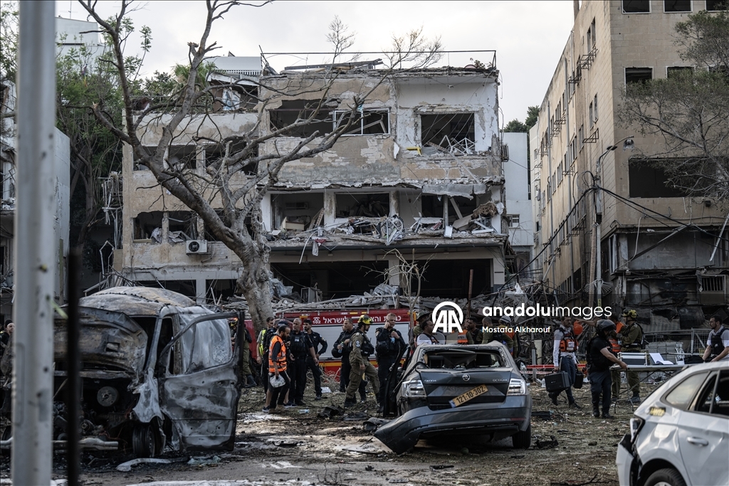 İsrail'in İran'a yönelik hava saldırıları devam ediyor 67