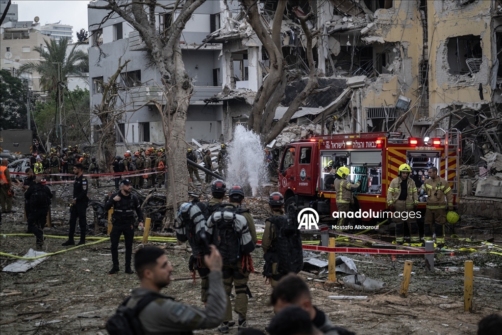 İsrail'in İran'a yönelik hava saldırıları devam ediyor 56
