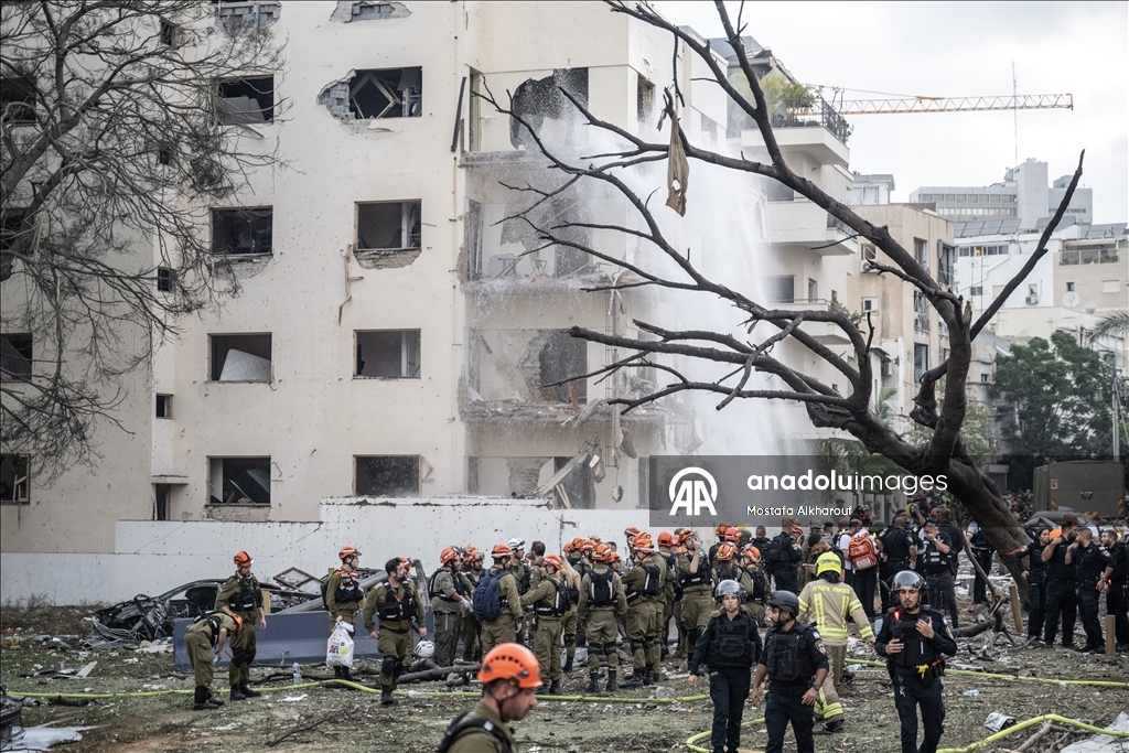 İsrail'in İran'a yönelik hava saldırıları devam ediyor 52