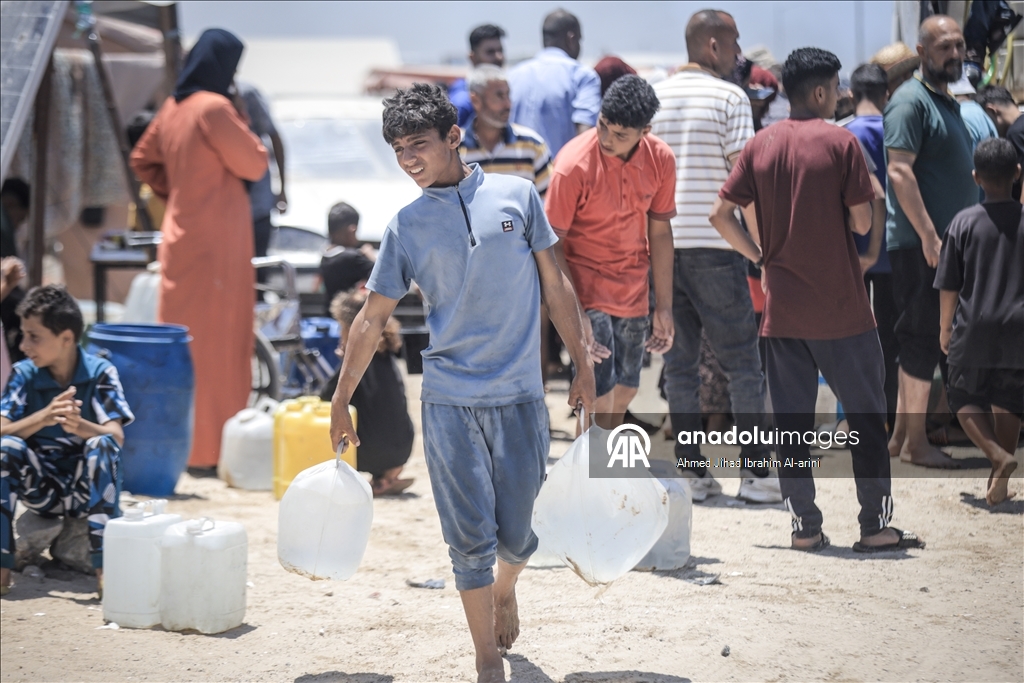 İsrail saldırıları altındaki Gazze'de su krizi devam ediyor