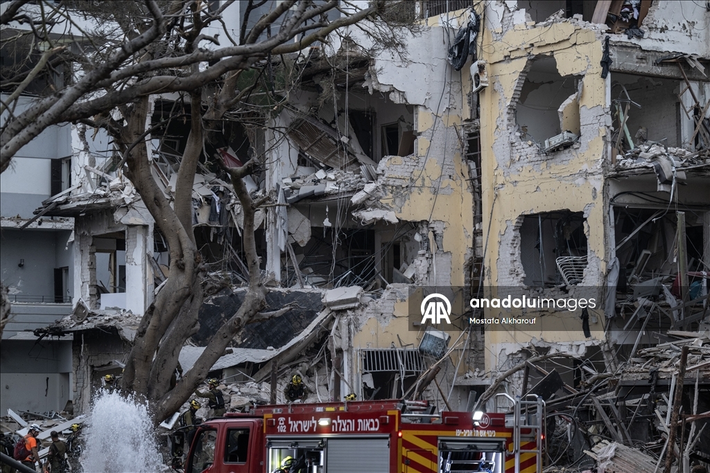 İsrail'in İran'a yönelik hava saldırıları devam ediyor 59
