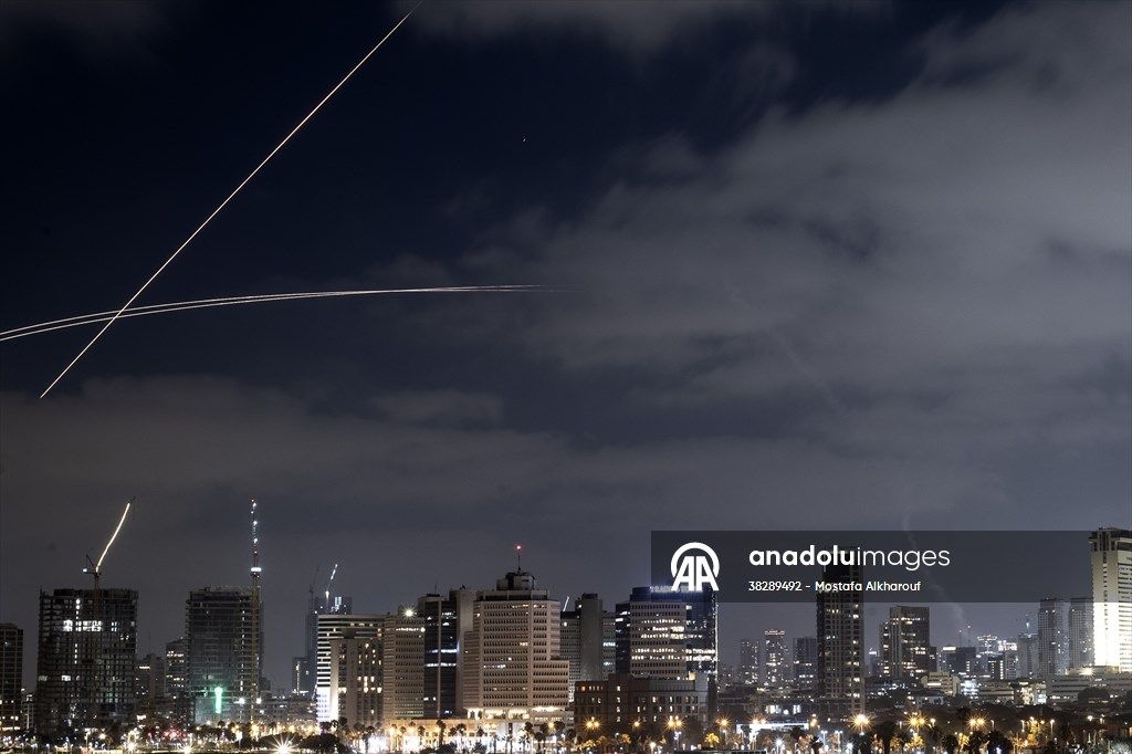 Cúpula de Hierro intercepta misil iraní sobre Tel Aviv 1