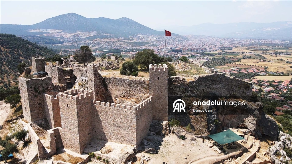 Beçin Antik Kenti'ndeki kazı çalışmaları devam ediyor