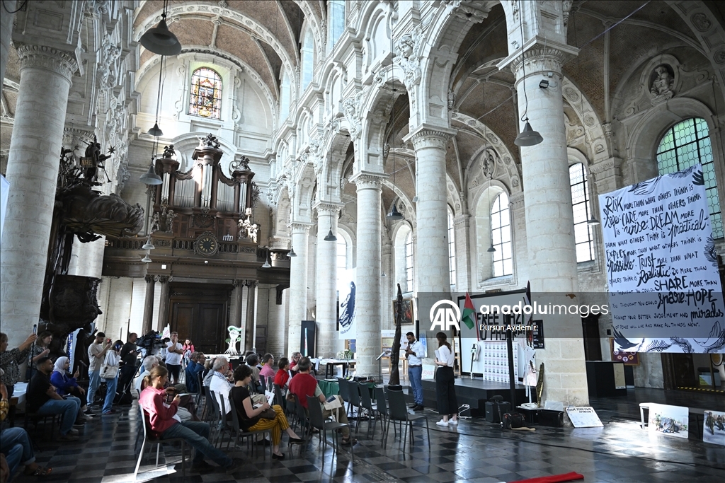 Hunger strike for Palestine at Brussels church