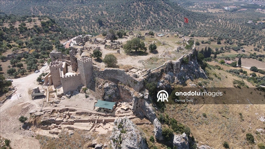 Beçin Antik Kenti'ndeki kazı çalışmaları devam ediyor