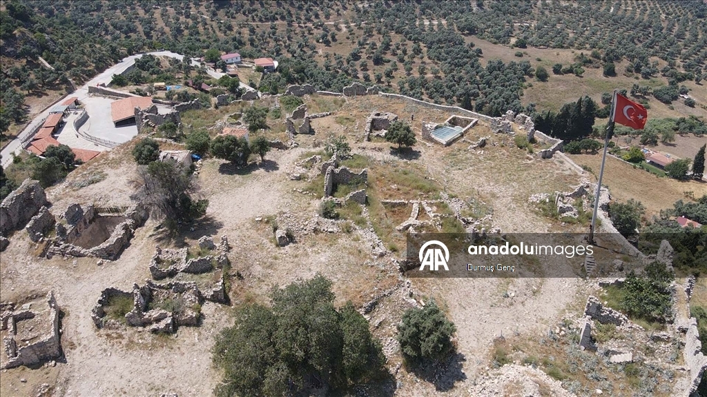 Beçin Antik Kenti'ndeki kazı çalışmaları devam ediyor