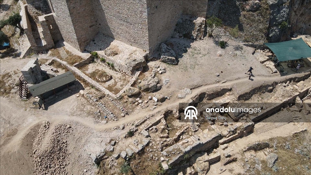 Beçin Antik Kenti'ndeki kazı çalışmaları devam ediyor