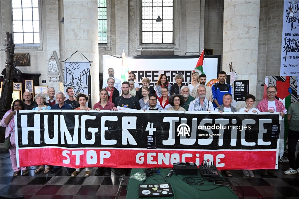 Hunger strike for Palestine at Brussels church