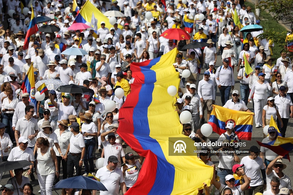 Colombia: Los Caleños salen a las calles para exigir el fin de la violencia 3