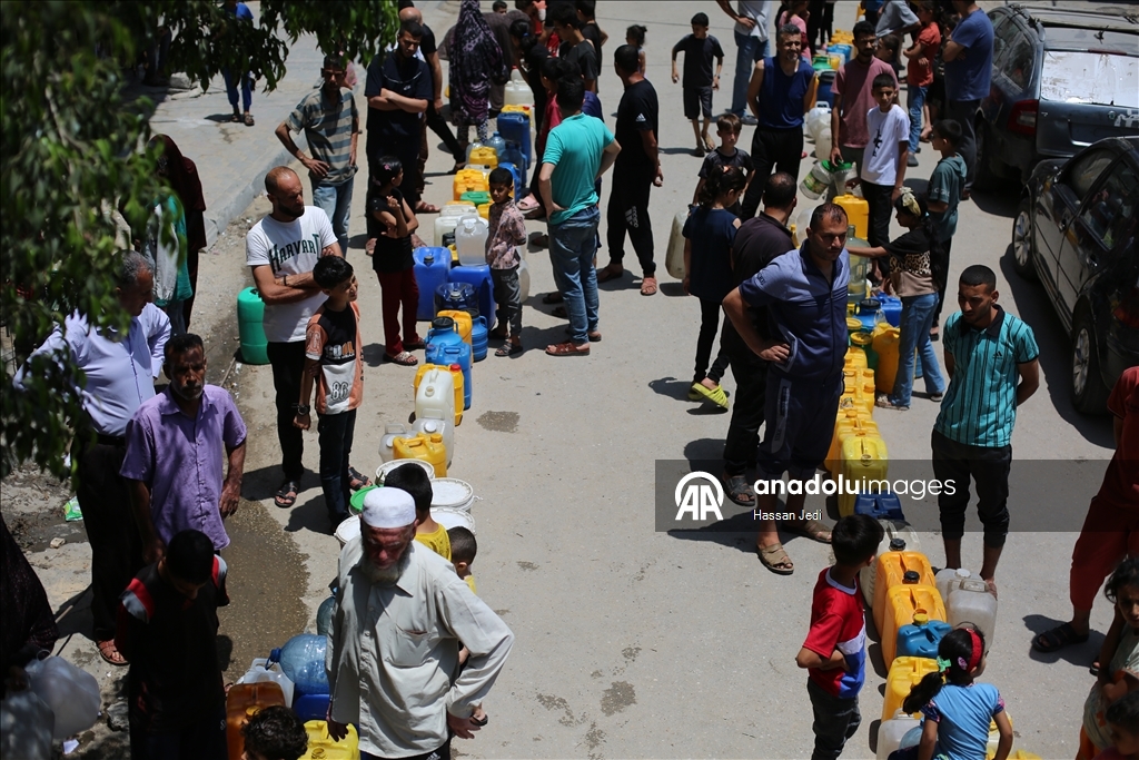 İsrail saldırıları altındaki Gazze'de su krizi devam ediyor