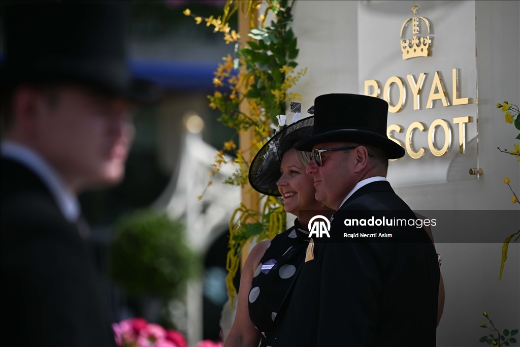 İngiltere'de geleneksel Royal Ascot at yarışları başladı
