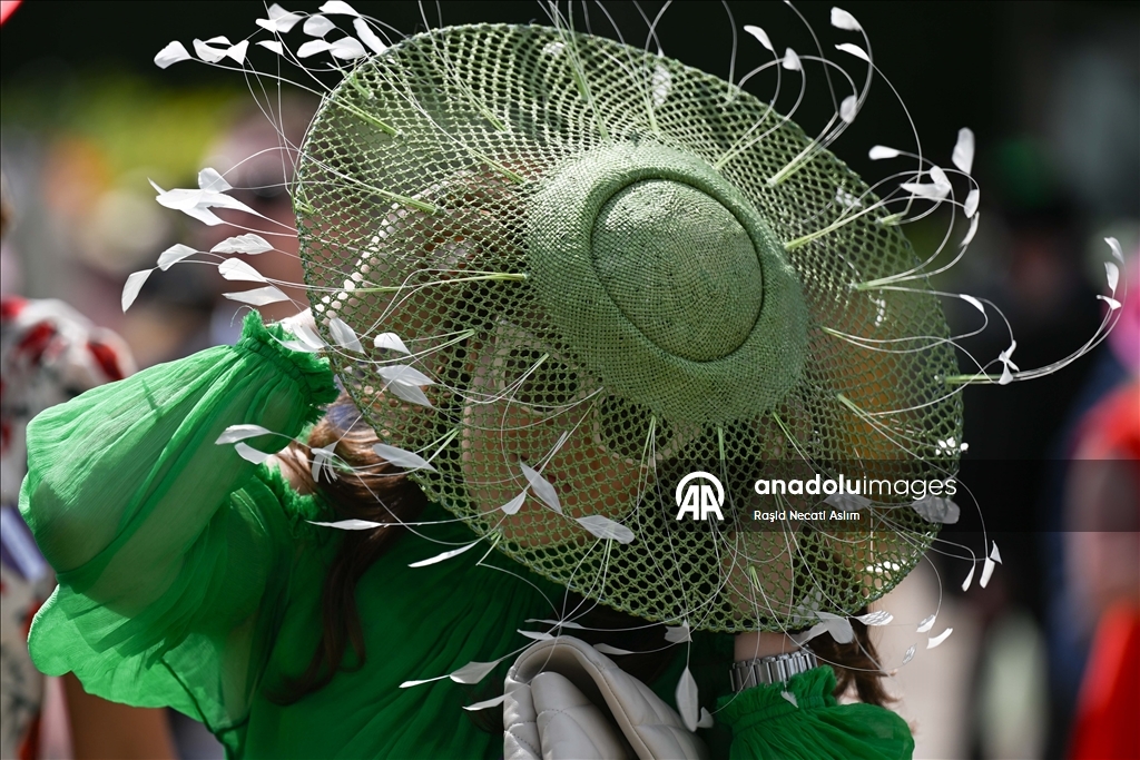 İngiltere'de geleneksel Royal Ascot at yarışları başladı