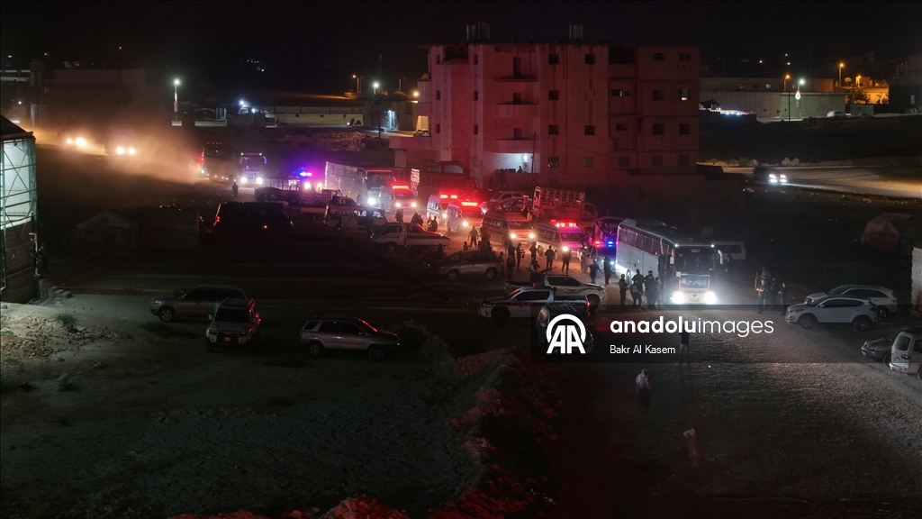 Первые семьи сирийцев начали покидать оккупированный террористами PKK/YPG лагерь Аль-Хол в Сирии