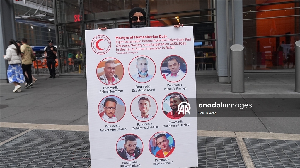 Filistin yanlısı göstericiler, New York Times’ın İsrail yanlısı tutumunu protesto etti