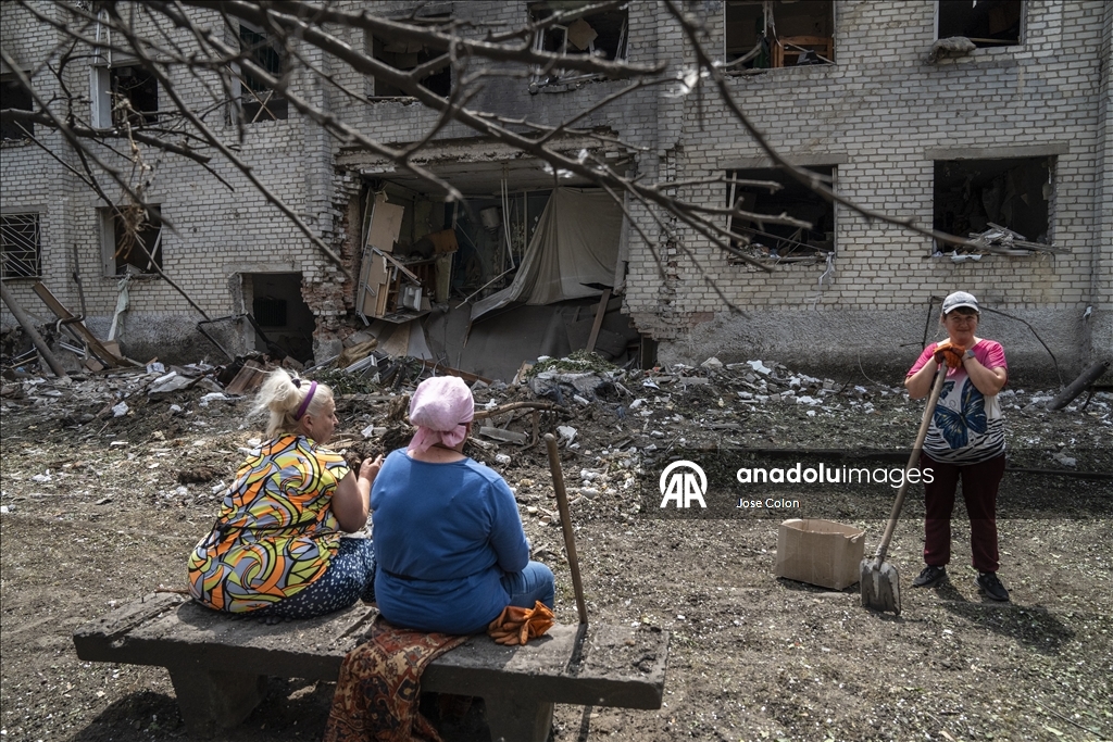 Rusya'nın Svyatogorsk kentine düzenlediği saldırılarda 5 kişi yaralandı