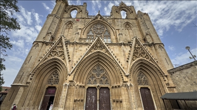 Kıbrıs'ın sembol yapılarından Lala Mustafa Paşa Camii