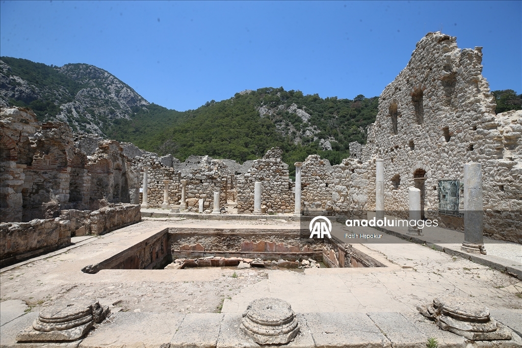 Olympos Antik Kenti'nde tarihe ışık tutan yeni mozaikler bulundu 5