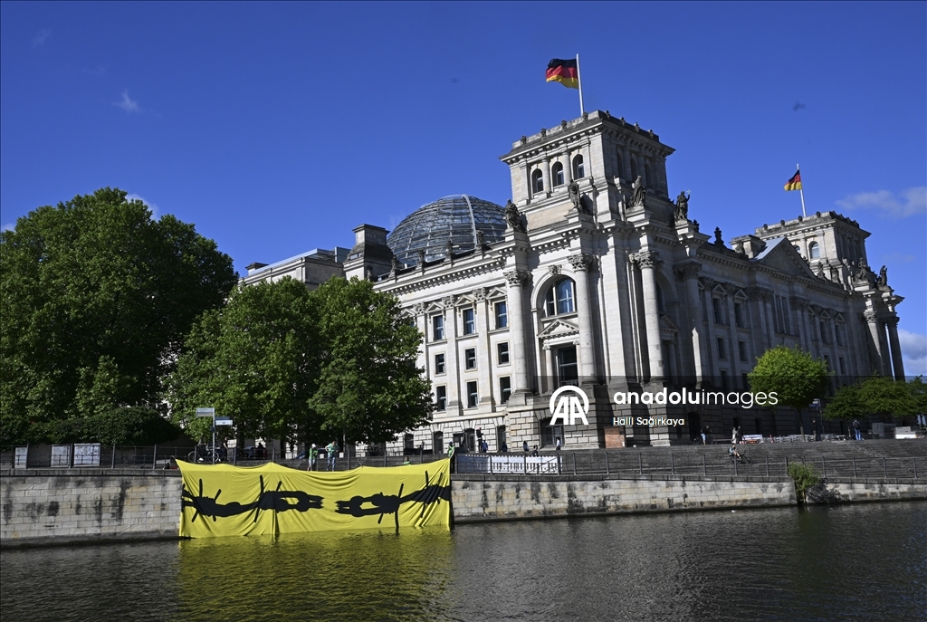 Greenpeace провела акцию по случаю Всемирного дня беженцев
