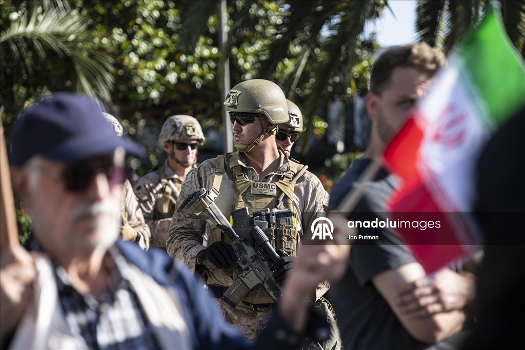Los Angeles'te İran'la savaşa hayır protestosu düzenlendi 4