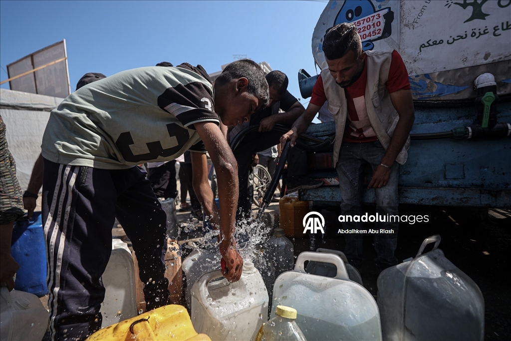 İsrail saldırıları altındaki Gazze'de su krizi devam ediyor 4