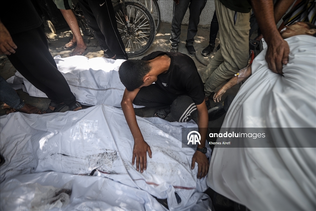 İsrail'in Gazze'ye yönelik saldırıları sürüyor 10