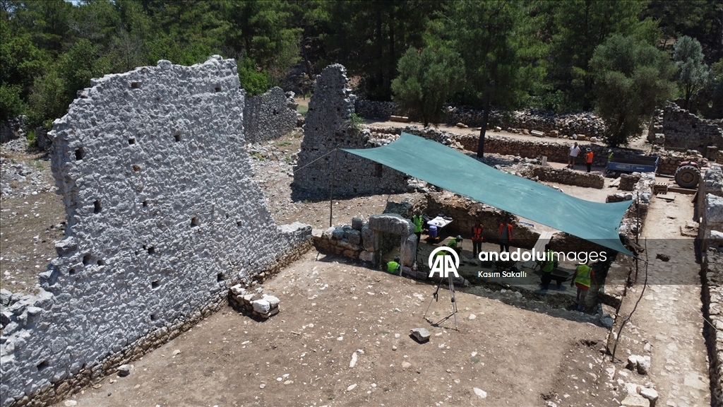 Olympos Antik Kenti'nde tarihe ışık tutan yeni mozaikler bulundu 12