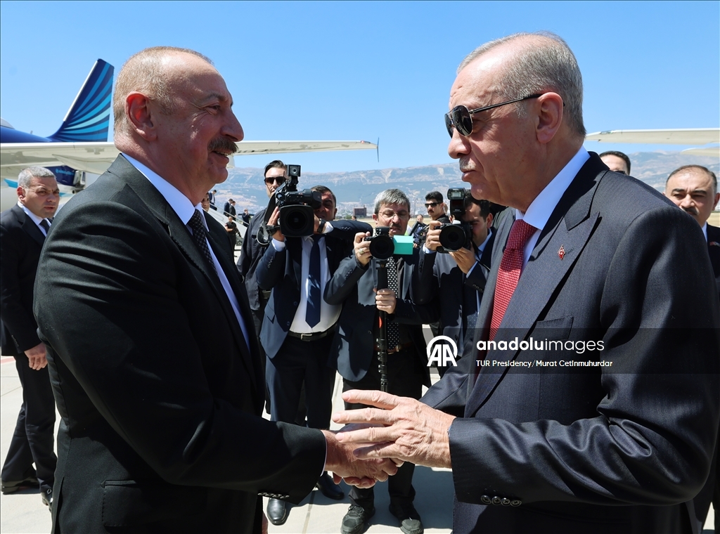 تركيا.. الرئيس أردوغان يلتقي نظيره الأذربيجاني