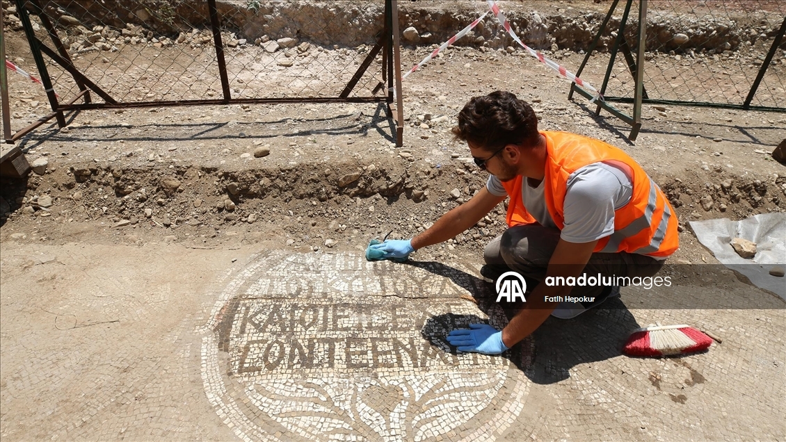 Olympos Antik Kenti'nde tarihe ışık tutan yeni mozaikler bulundu