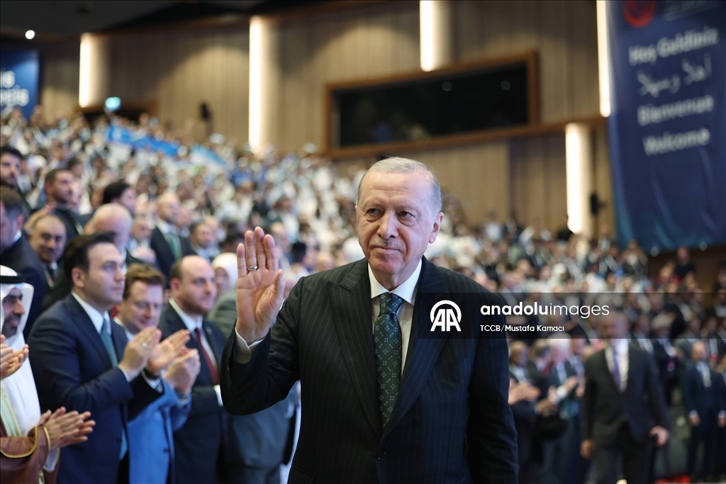 Cumhurbaşkanı Erdoğan, "İslam İşbirliği Teşkilatı Gençlik Forumu"na katıldı