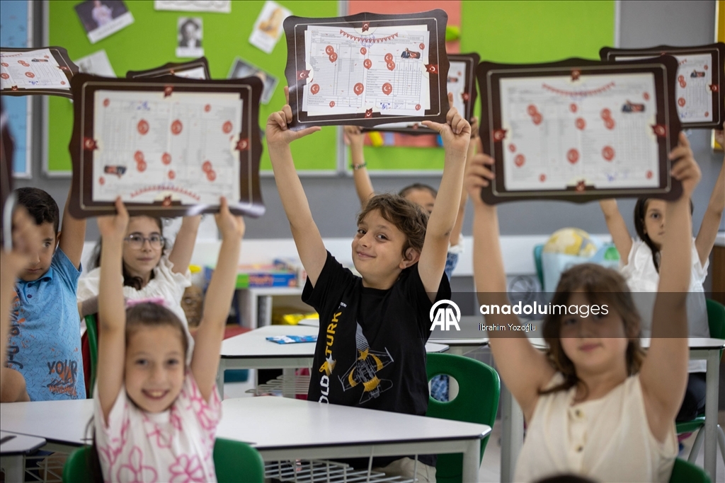 Okullarda karne heyecanı