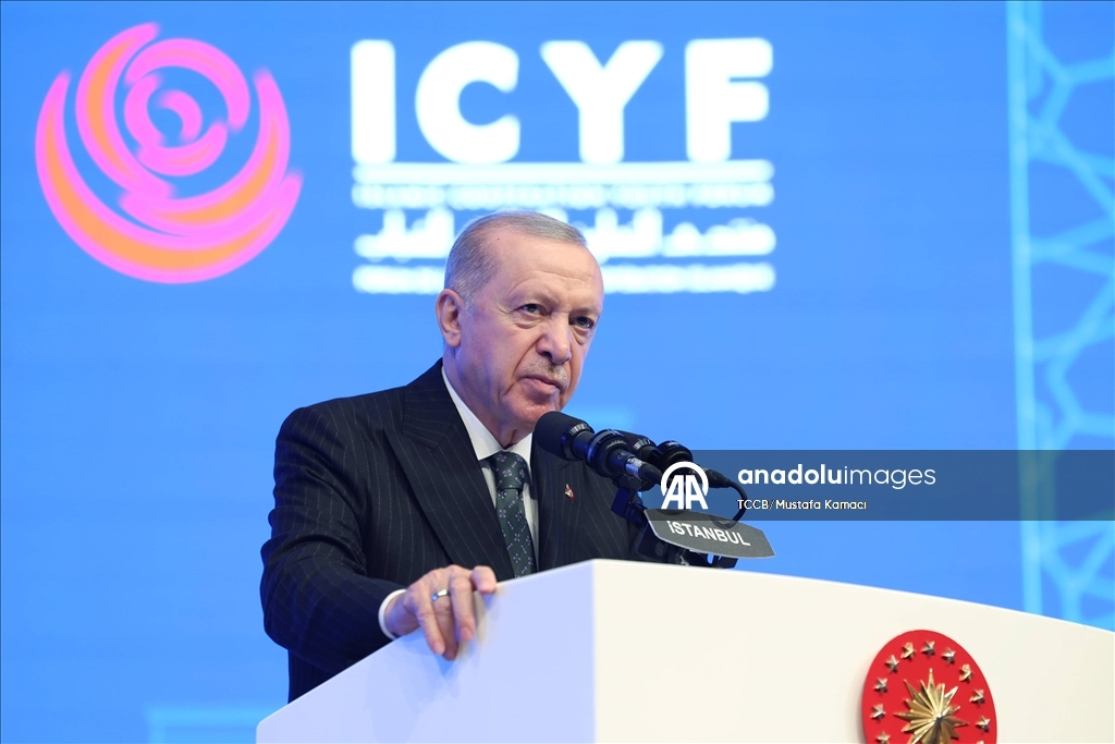 Cumhurbaşkanı Erdoğan, "İslam İşbirliği Teşkilatı Gençlik Forumu"na katıldı