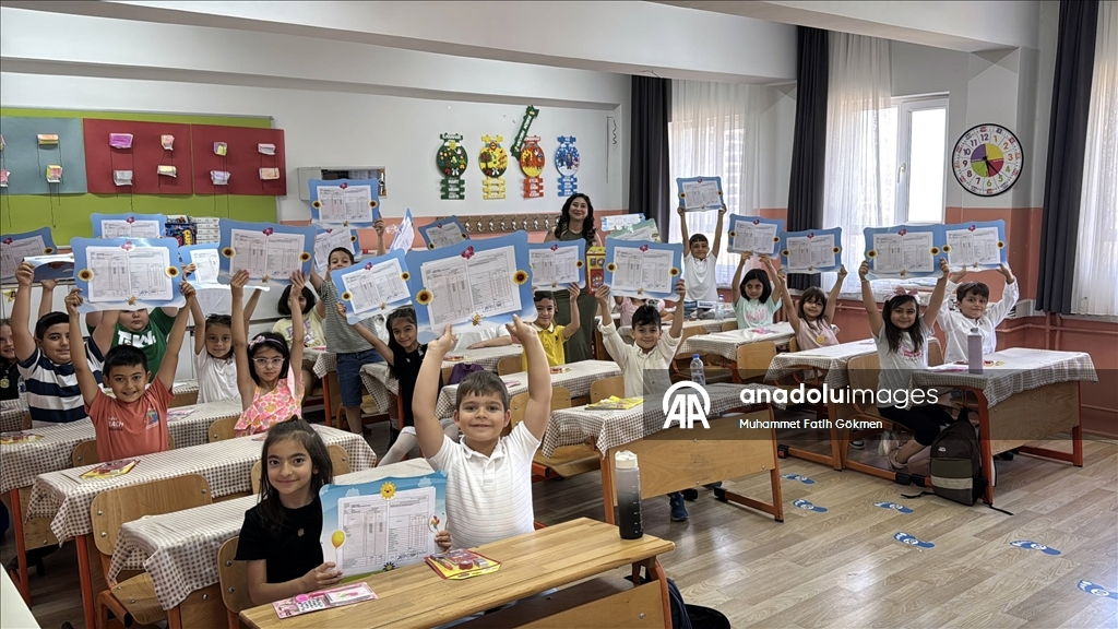Okullarda karne heyecanı