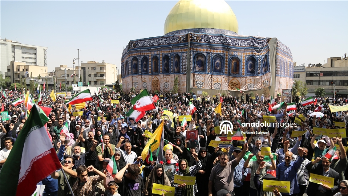 Iranians protest Israeli attacks following Friday prayers