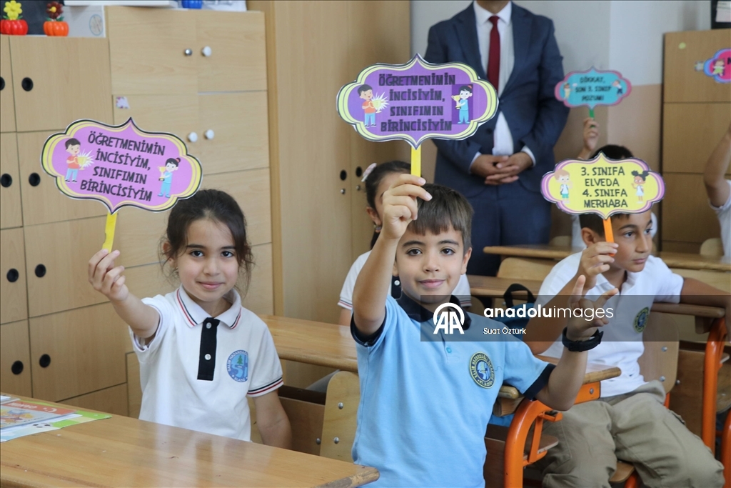 Okullarda karne heyecanı