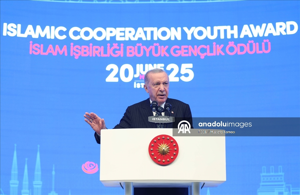 Cumhurbaşkanı Erdoğan, İslam İşbirliği Teşkilatı Gençlik Forumu'na katıldı