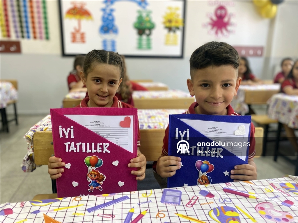 Okullarda karne heyecanı
