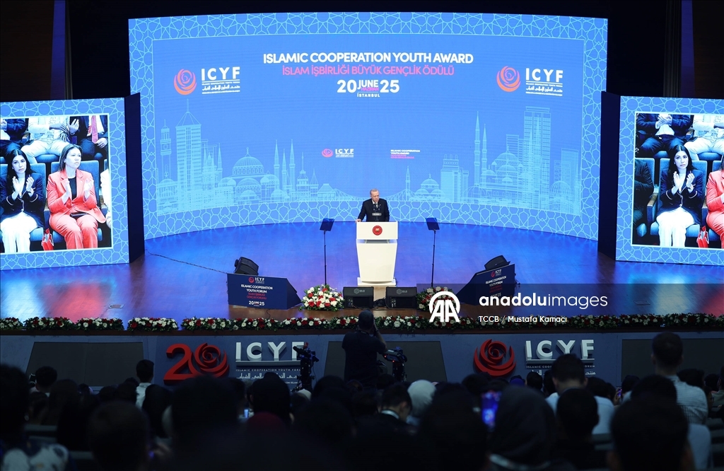 Cumhurbaşkanı Erdoğan, İslam İşbirliği Teşkilatı Gençlik Forumu'na katıldı