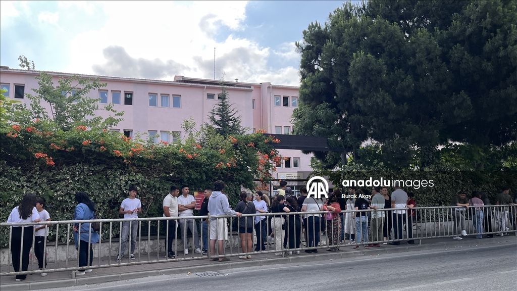 Çanakkale'de YKS'nin ilk oturumu TYT başladı