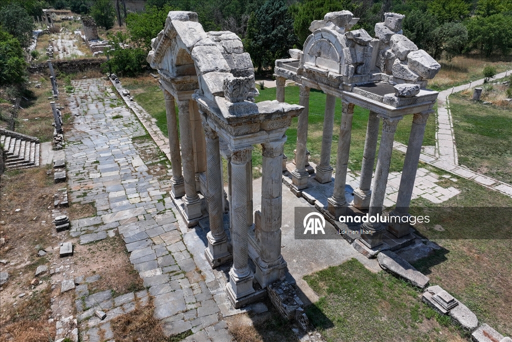 Afrodit'in kenti, ziyaretçilerine yeni deneyimler yaşatmak için hazırlanıyor
