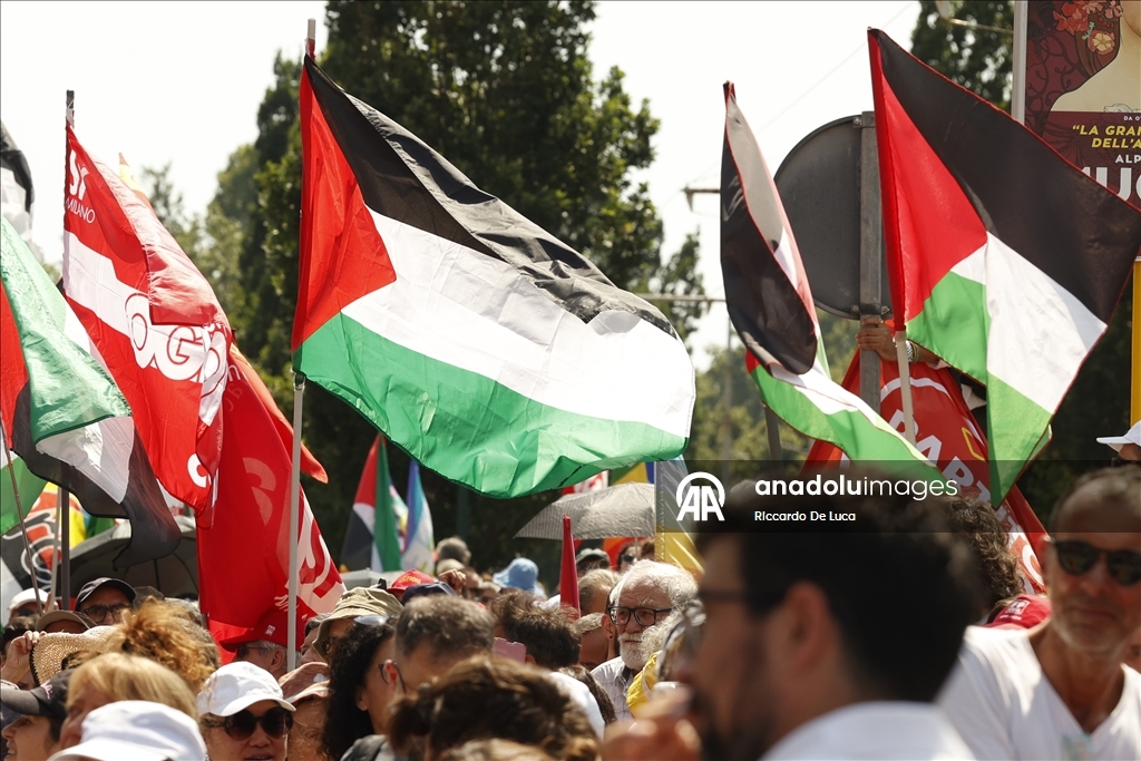 مظاهرات حاشدة في روما ضد هجمات إسرائيل بفلسطين والتسلح الأوروبي