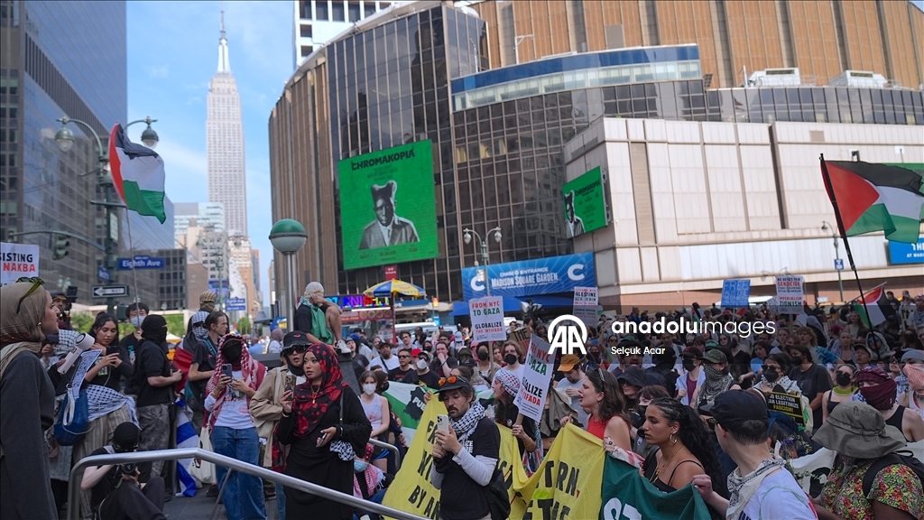 New York'ta İsrail'in Gazze ve İran'a yönelik saldırılarına karşı protesto yürüyüşü düzenlendi