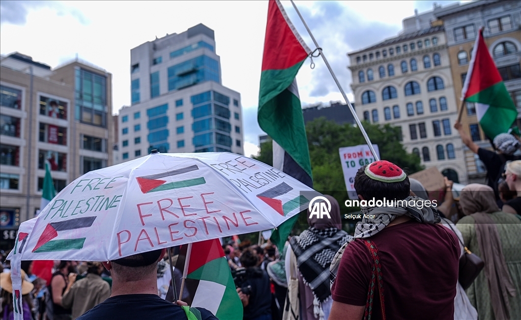 New York'ta İsrail'in Gazze ve İran'a yönelik saldırılarına karşı protesto yürüyüşü düzenlendi