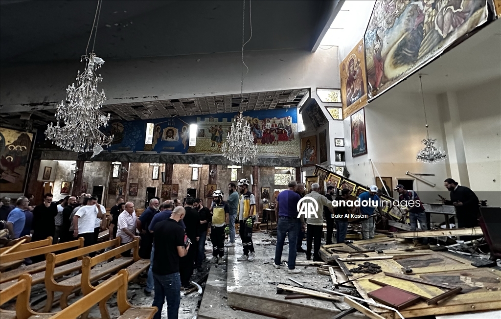Şam’da kilisede meydana gelen patlamada çok sayıda kişi hayatını kaybetti