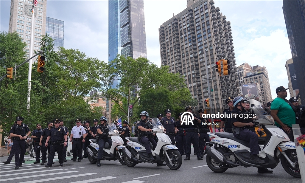 New York'ta İsrail'in Gazze ve İran'a yönelik saldırılarına karşı protesto yürüyüşü düzenlendi