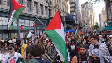 New York'ta İsrail'in Gazze ve İran'a yönelik saldırılarına karşı protesto yürüyüşü düzenlendi