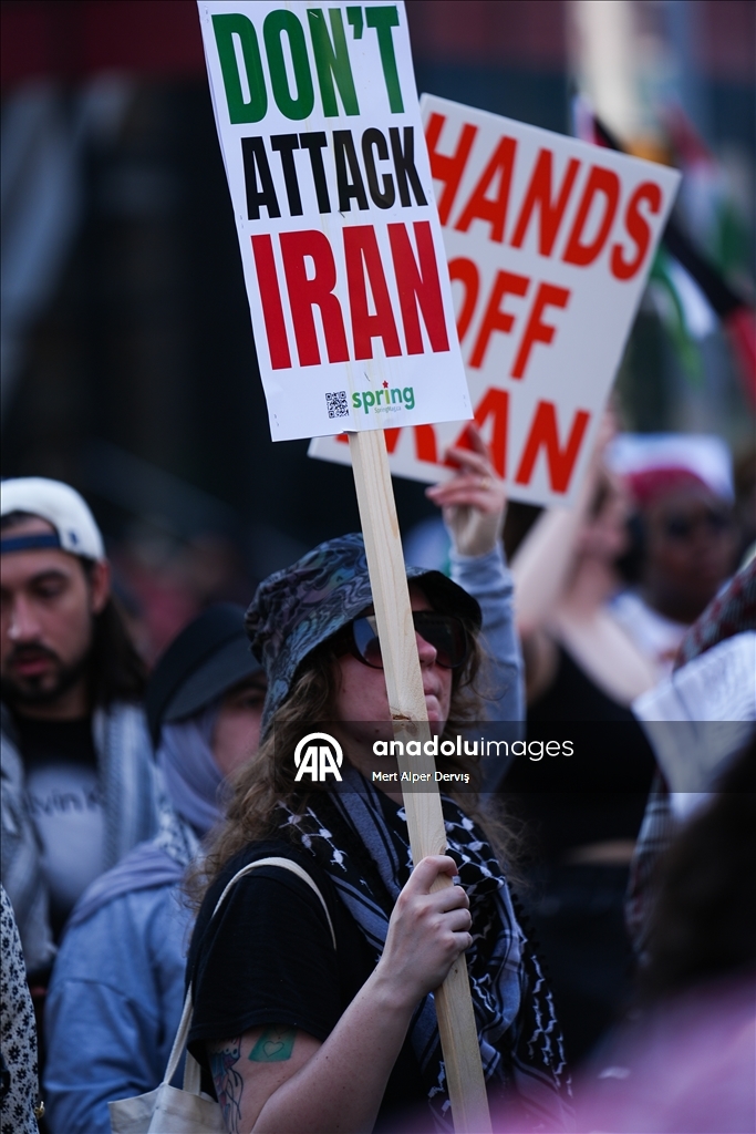 В Торонто протестуют против атаки США на Иран